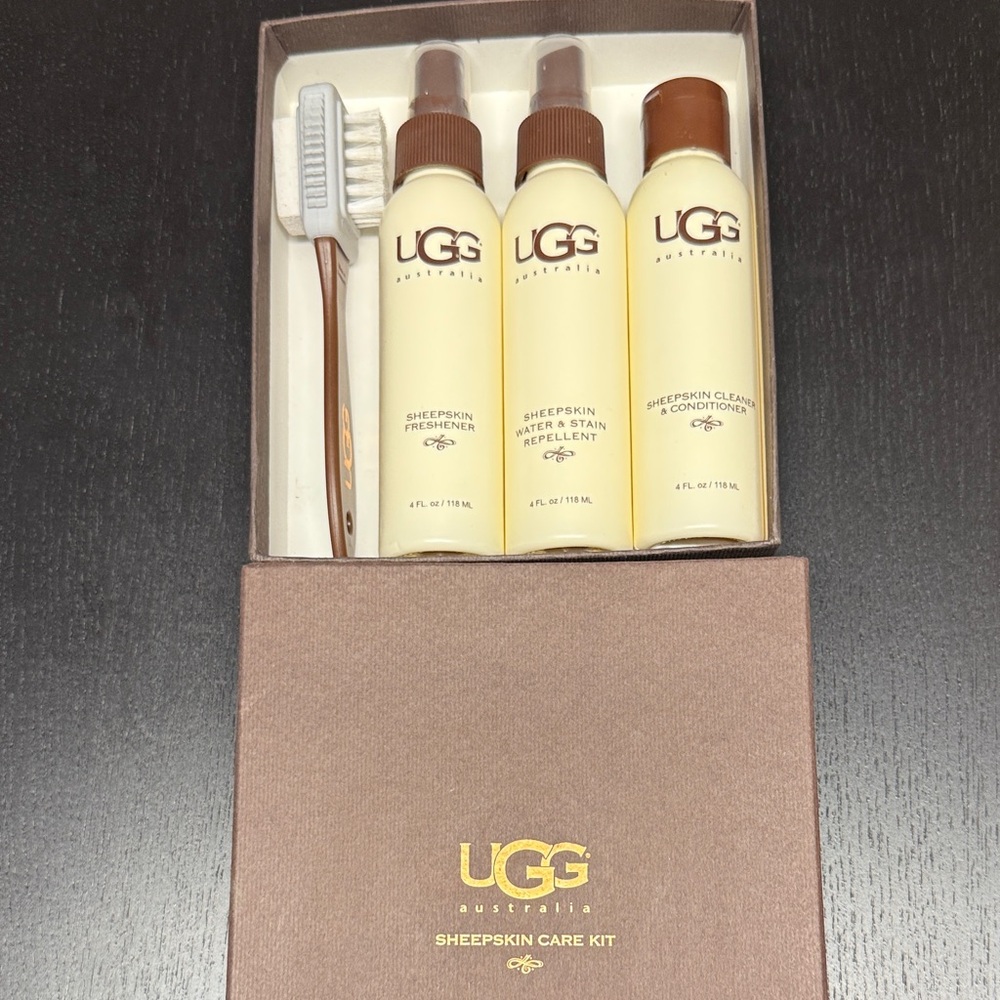 UGG Sheepskin Care Kit - Brown and Cream